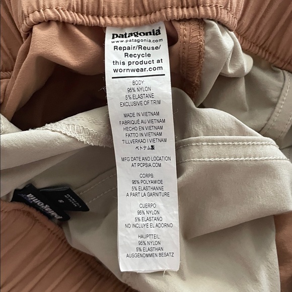 Patagonia Outdoor Everyday shorts, Size Small - Picture 9 of 11